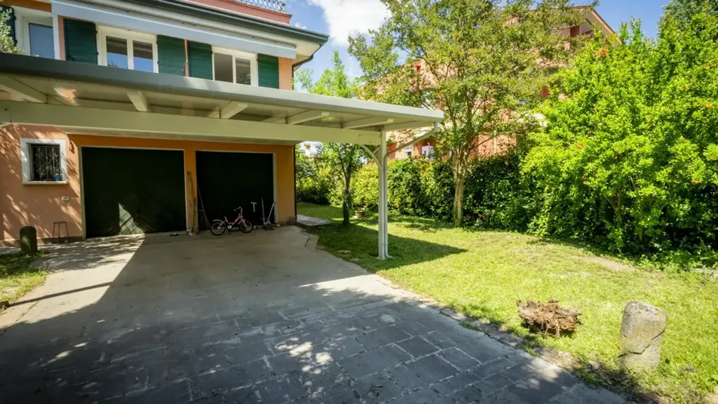 Välivaade - Villa with Private Garden in Due Carrare