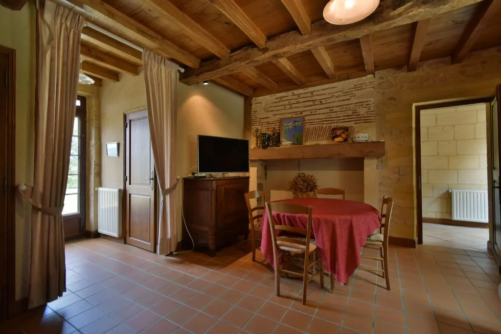 Söögituba - Luxury Longère with Expansive Land near Bergerac