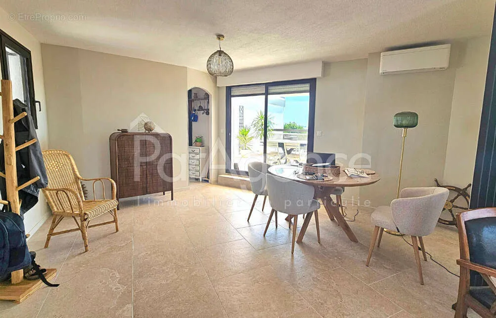 Söögituba - Penthouse with Panoramic Terrace in Royan