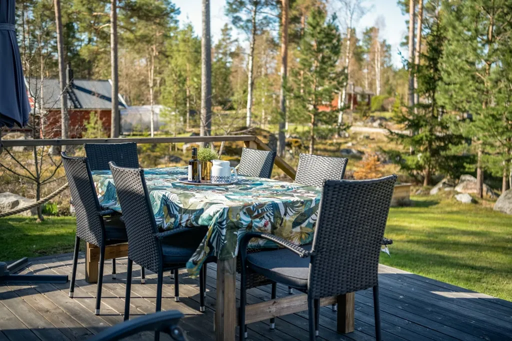 Terrasse - 1-Storey Villa with Sea Access in Söderhamn Archipelago
