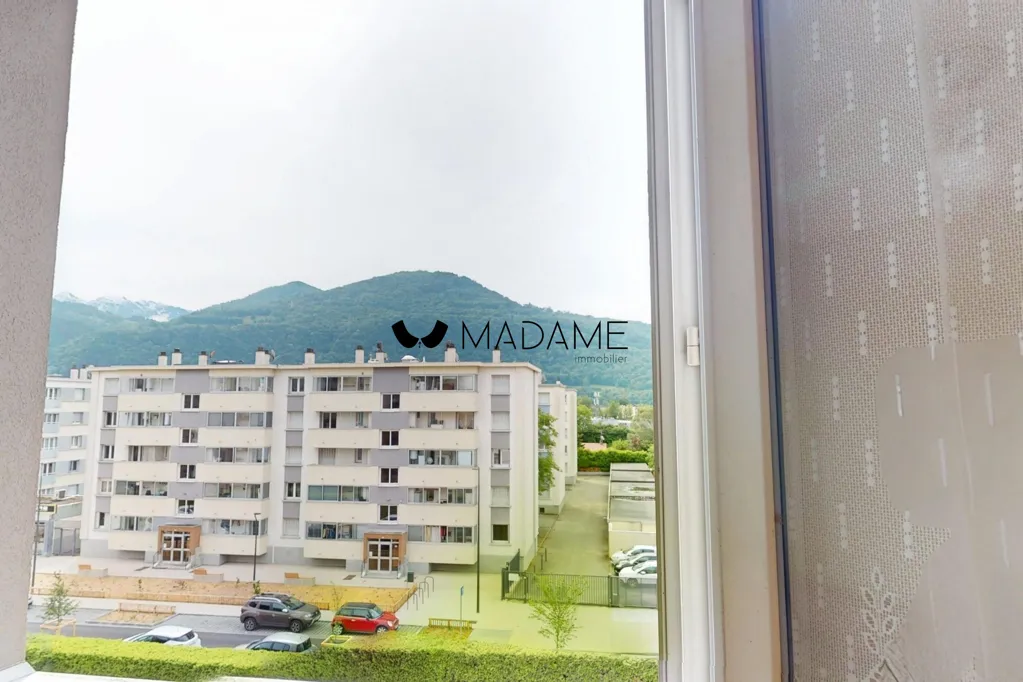 Toad - Apartment with Balcony in Saint-Martin-d'Hères