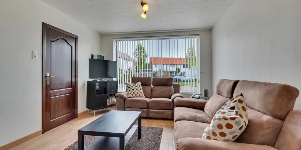 Séjour - Maison à Demi-Étage avec Jardin à Hasselt