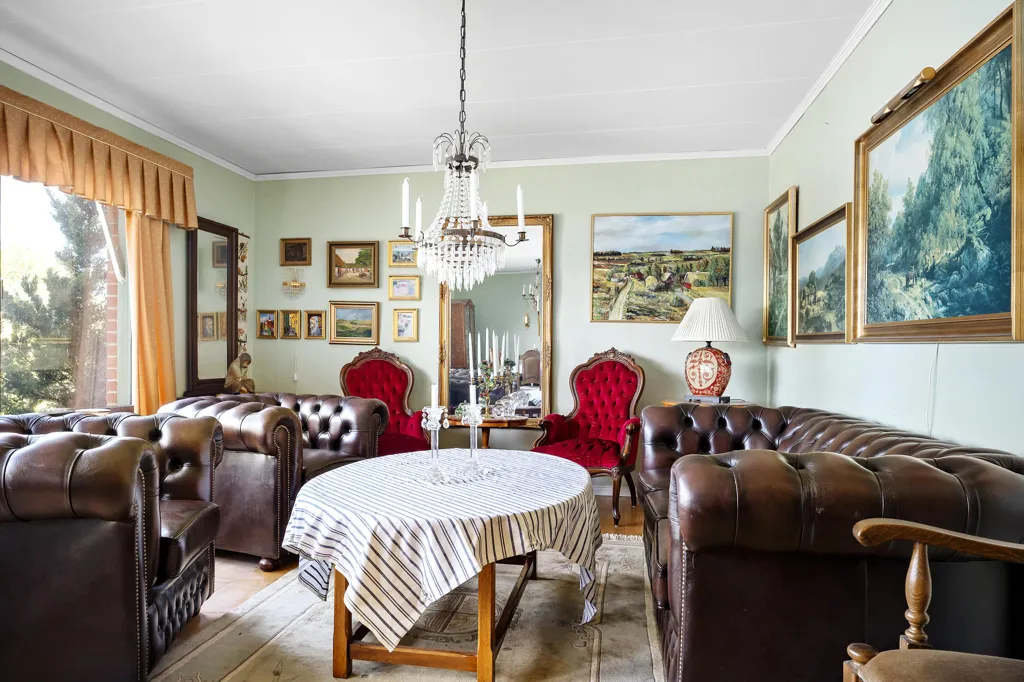 Elutuba - Country Villa with Garage in Stidsvig