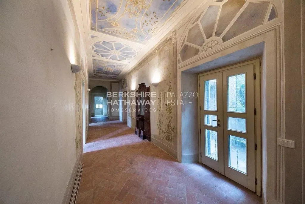 Esik - Luxury Villa with Lake View in Dizzasco
