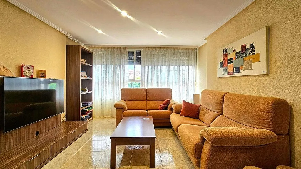 Elutuba - Apartment with Air Conditioning on Avenida Castillitos