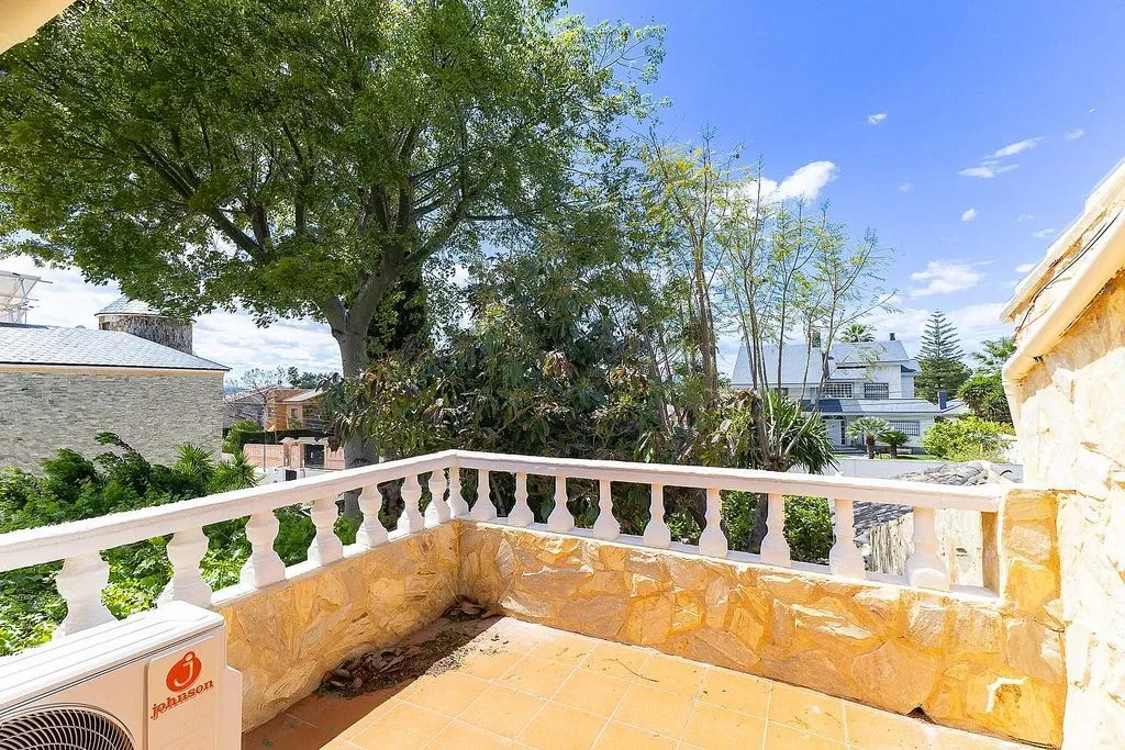 Balcon - Chalet with Pool and Terrace in L'Eliana