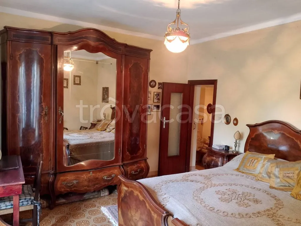 Bedrooms - Independent Villa with Private Garden in Barge