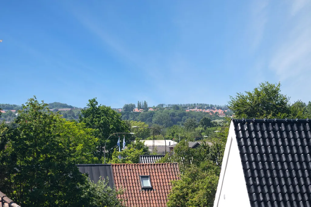 Aed - Condo with Balcony in Åbyhøj