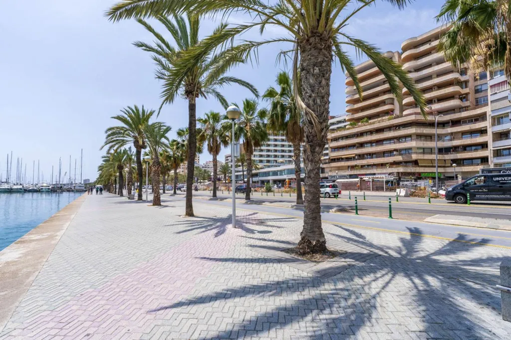 Refurbished Flat with Terrace in Son Armadams, Palma