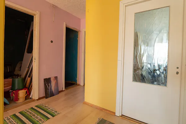 hallway_entrance