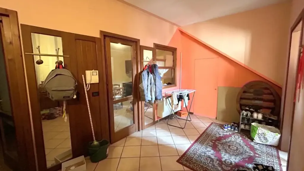 Esik - Triplex with Terrace in Carpenedolo