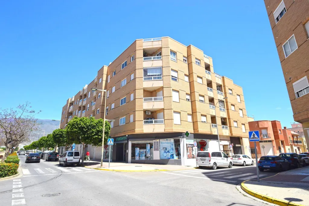 Välivaade - Garage with Easy Access in El Ejido