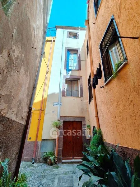Jardin - Traditional Terra Cotta House in Bosa