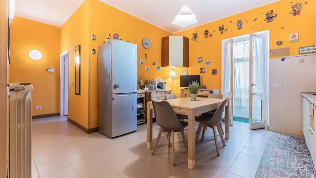 Söögituba - Rearranged Apartment with Balcony in Sutri