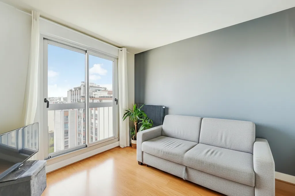 Living Room - Studio with Lift in Paris