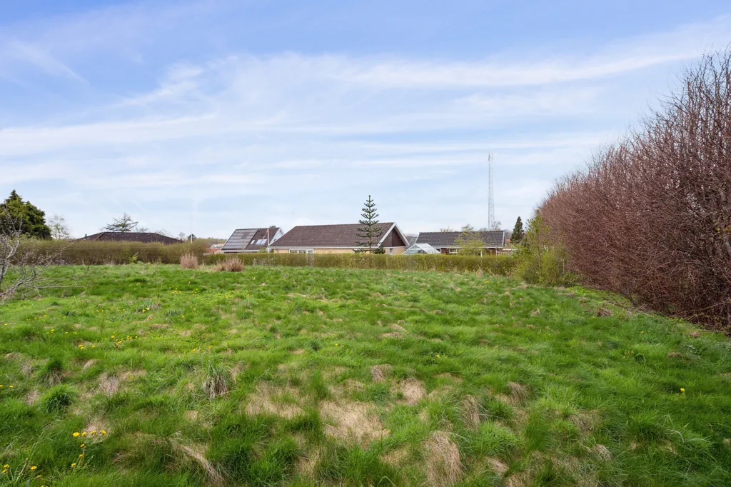 Jardin - Building Plot with Sports View in Hesselager