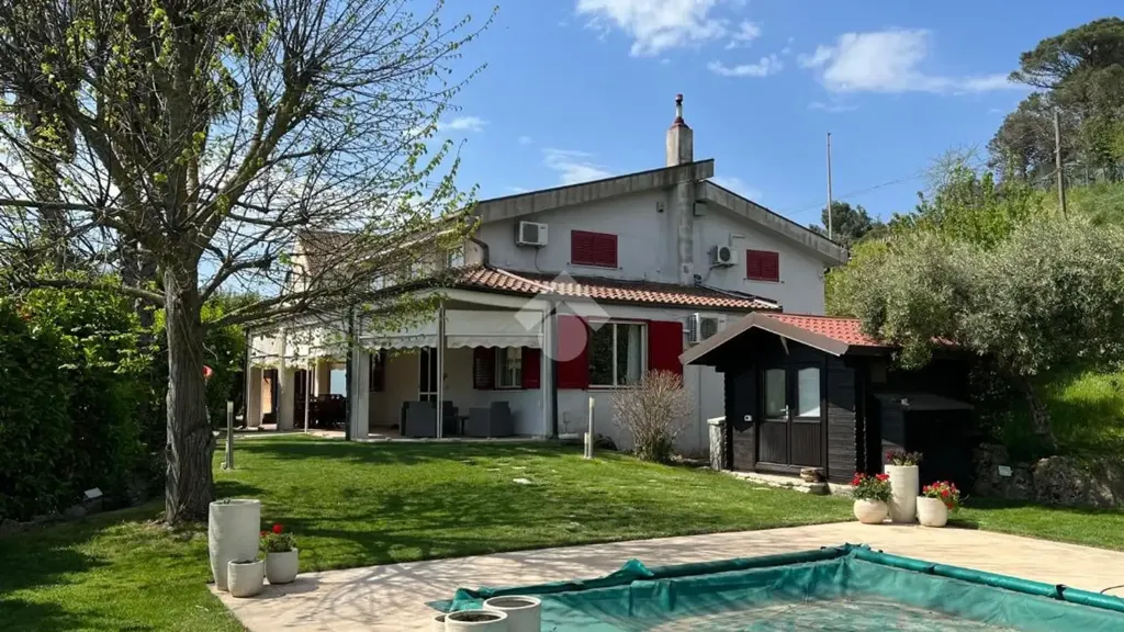 Bassein - Villa with Pool in Pergusa, Enna