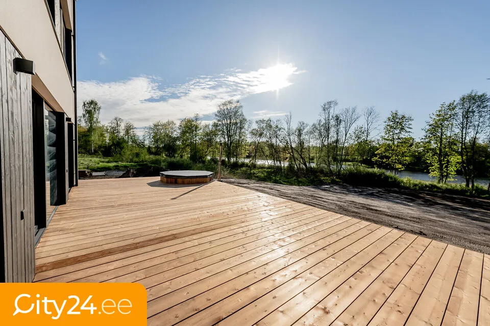 Terrasse - New Stone House with Balcony in Sindi