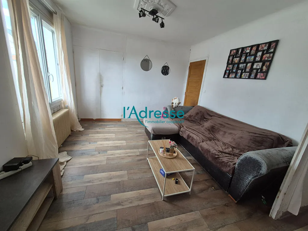 Elutuba - House with Basement and Garden in Saint-Pierre
