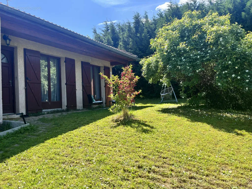 7-toaline maja asukohas Saint-Chamond