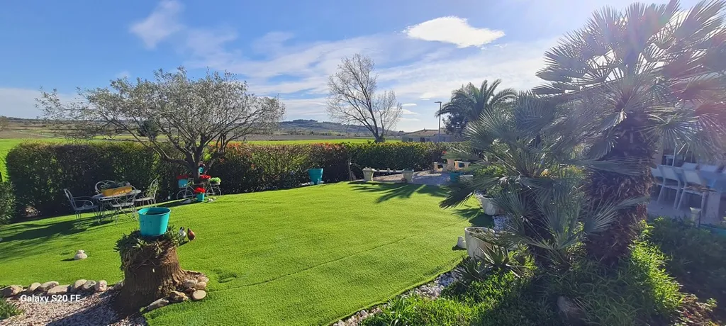 Aed - Villa with Pool in Languedoc-Roussillon