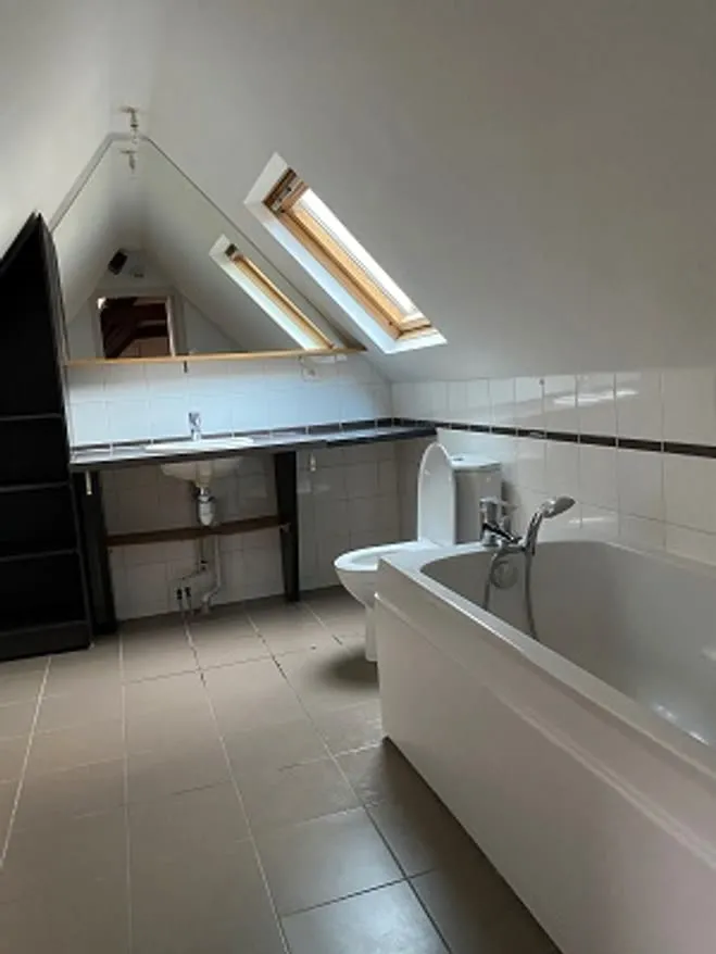 Salles de bain - Appartement T1bis avec Cour dans le Centre Ville