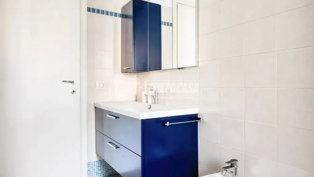 Salles de bain - Rusticated Flat with Canal View in Milan