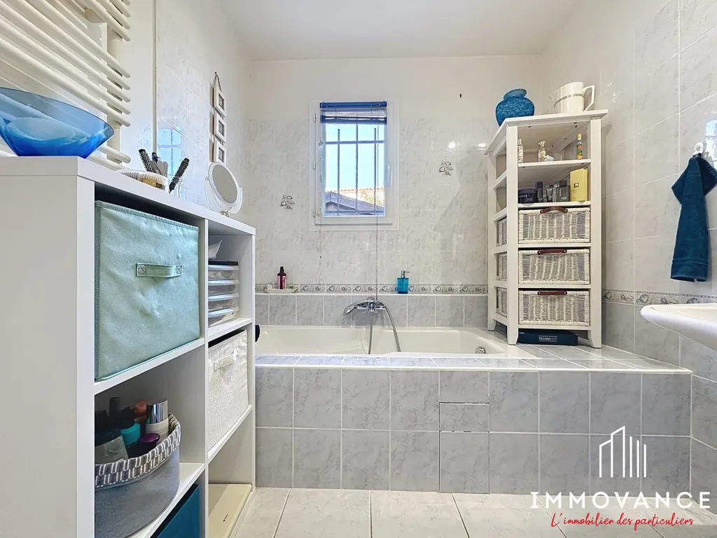 Bagni - Semi-detached Villa with Pool in Quiet Area