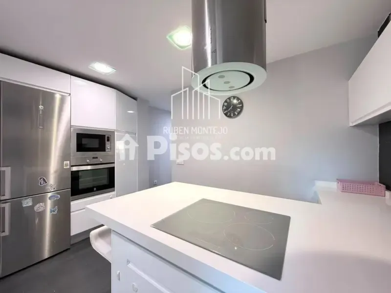 Köök - Student Flat with Balcony in Avenida de Mirat