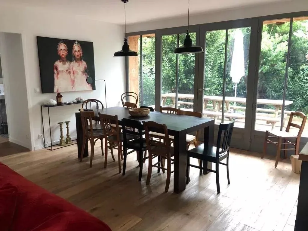 Söögituba - Luxury Villa with Garden in Cap Ferret