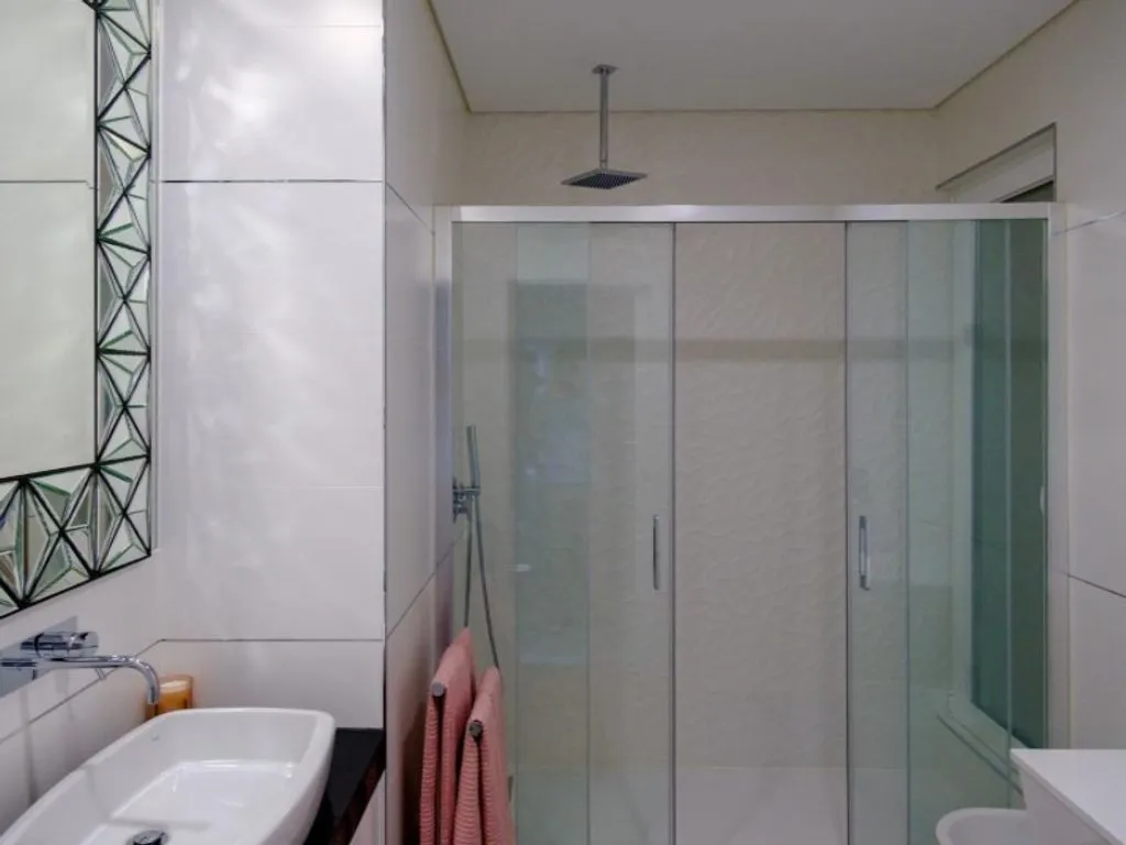 Vannitoad - Luxury Detached House with Pool in Aroeira, Almada