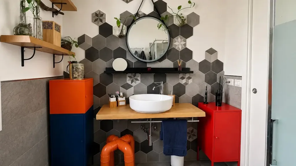 Bathrooms - Rearranged Apartment with Terrazzo in Bologna