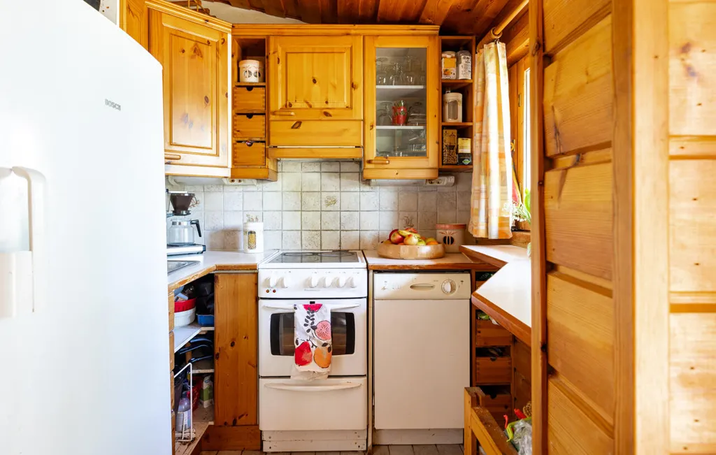 Cuisine - Cottage with Private Beach in Ylöjärvi