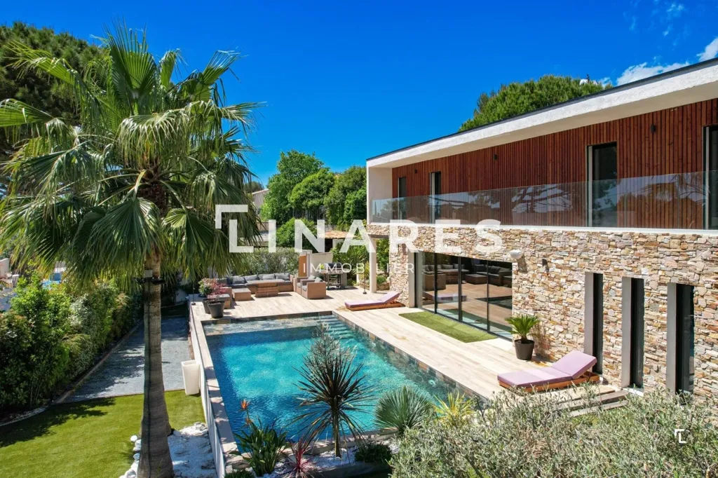 Piscine - Villa Contemporaine avec Piscine à Château-Gombert