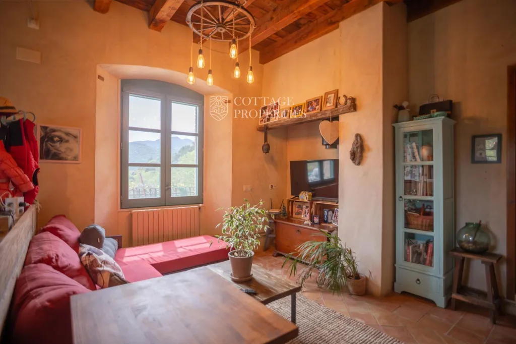 Séjour - Sustainable Farmhouse with Panoramic Views in Pla de l'Estany