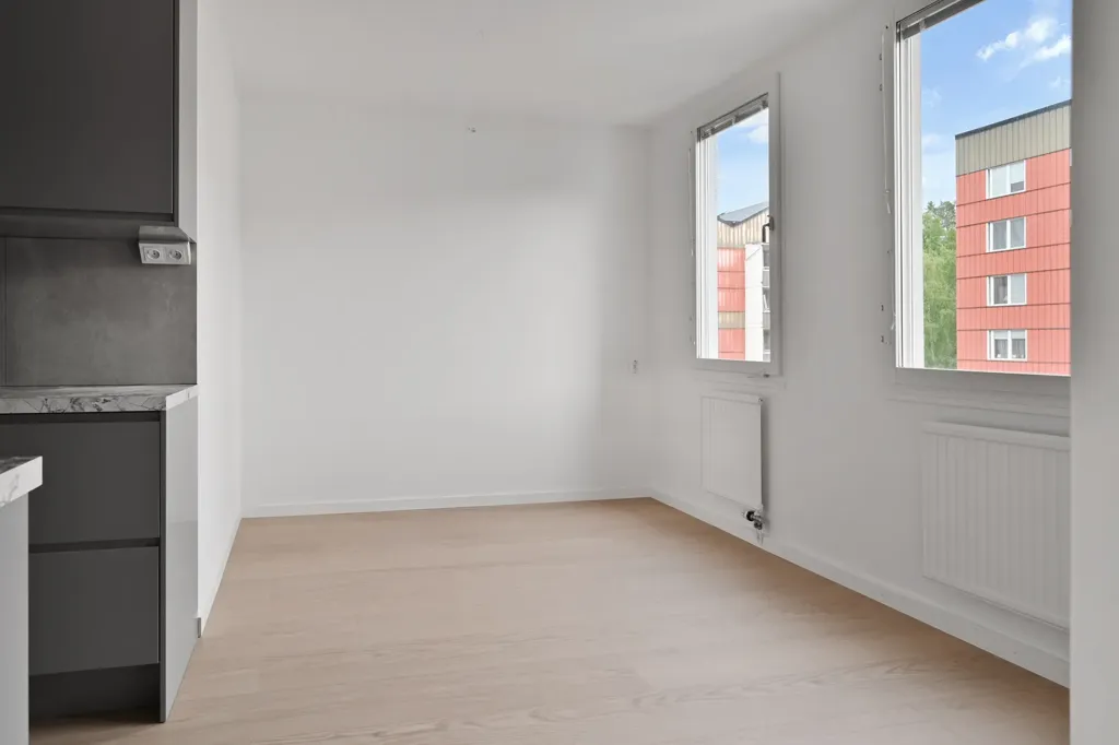 Stanze - Modernised Penthouse with Balcony in Upplands Väsby