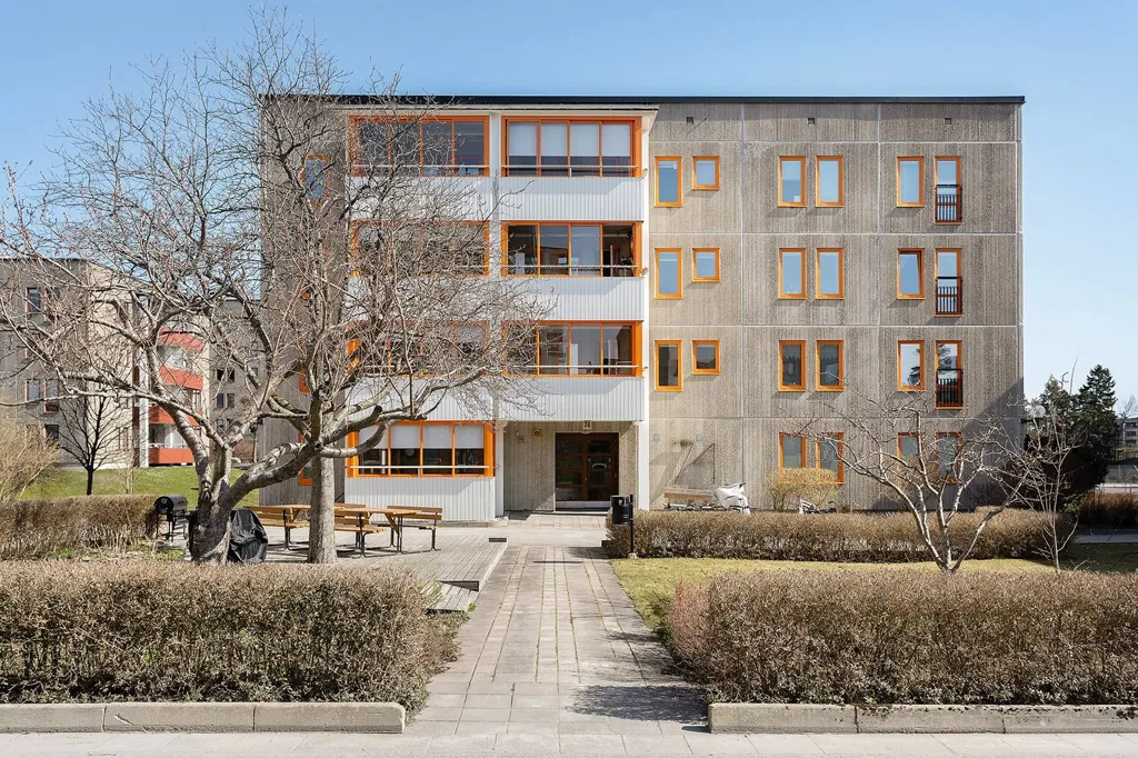 Välivaade - Apartment with South-Facing Balcony in Västra Orminge