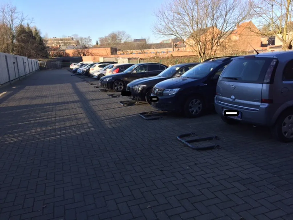 Extérieur - Parc de Stationnement à Proximité du Centre à Hasselt