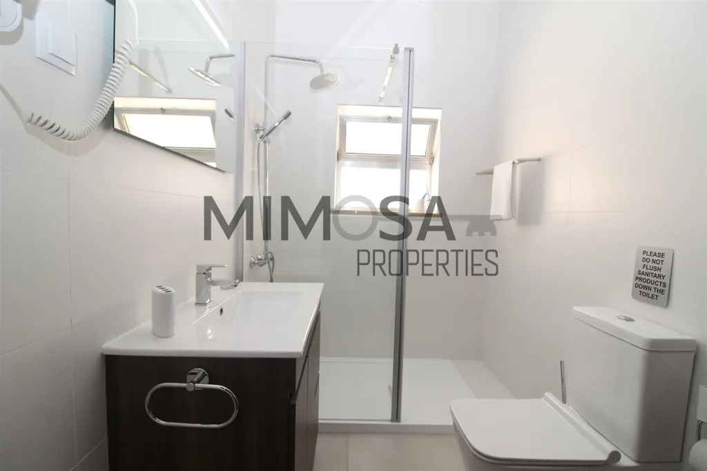 Salles de bain - Modern Villa with Sea View in Lagos