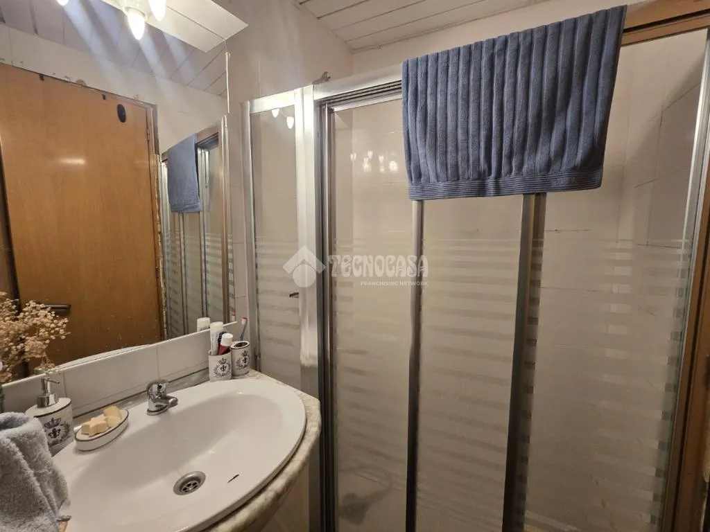 Bagni - Corner Flat with Tibidabo Views in Horta Guinardó