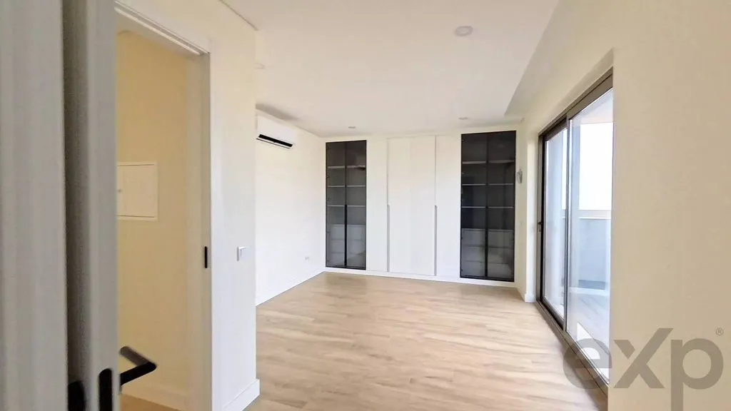 Esik - Luxury Flat with City View in Almancil