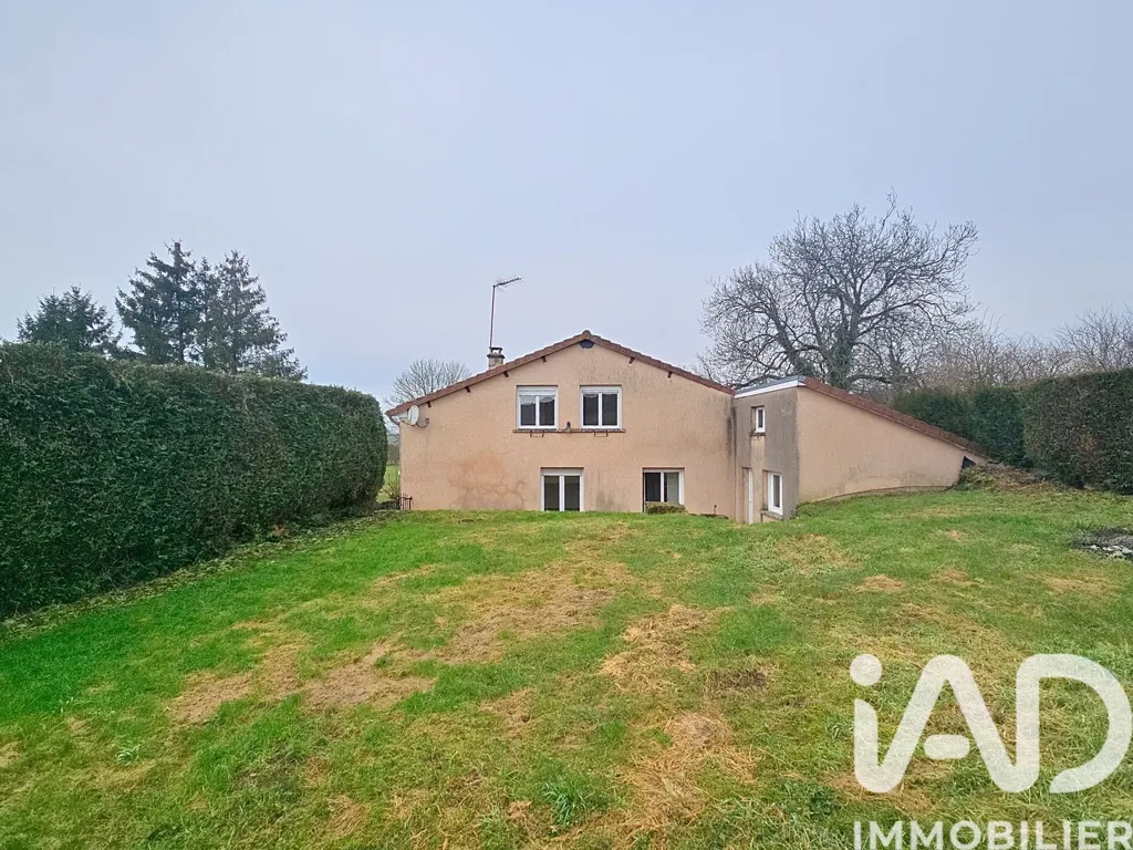 Garden - Charming House with Garden in Cernion