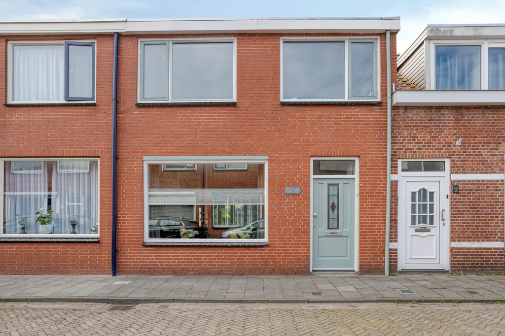 Välivaade - Spacious Semi-detached House with Deep Garden in Halsteren