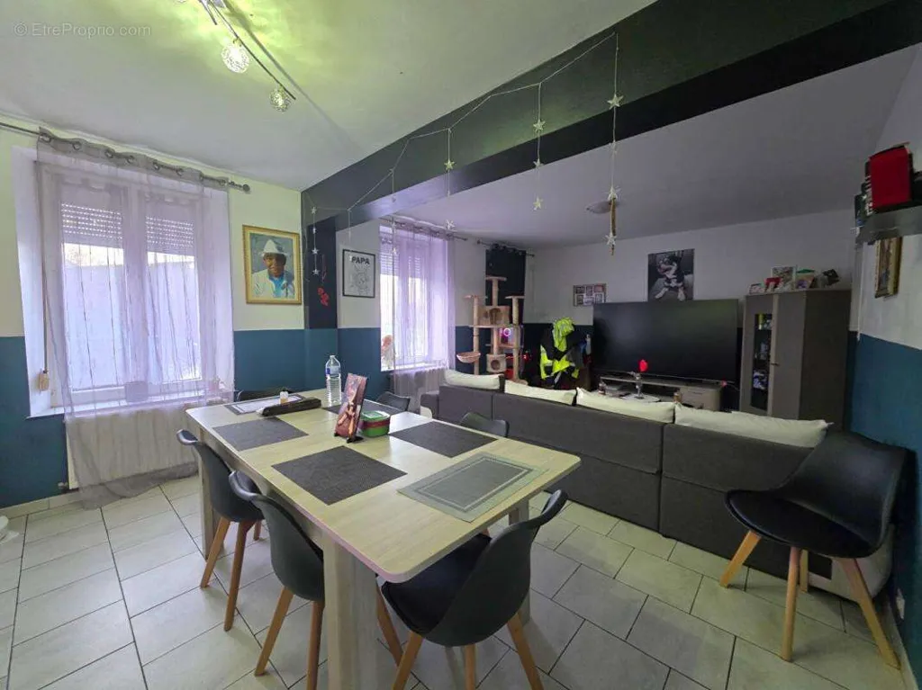 Salle à manger - Maison avec Jardin et Garage à Fourmies