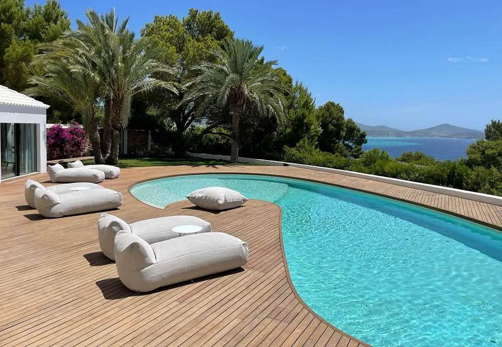 Piscine - Renovated Villa with Sea View in Es Cubells, Ibiza