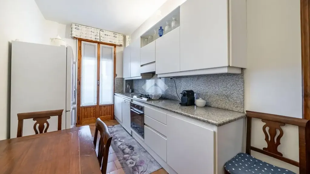 Cuisine - Spacious Apartment with Garage in Rubiera Centre