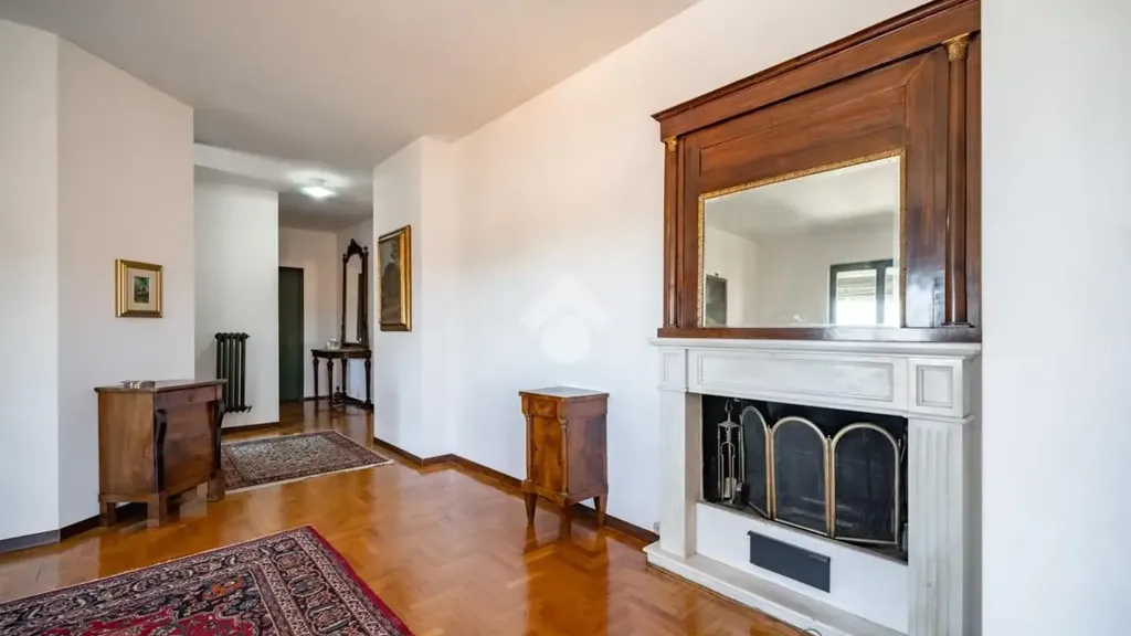 Séjour - Apartment with Panoramic View in Castello Di Brianza