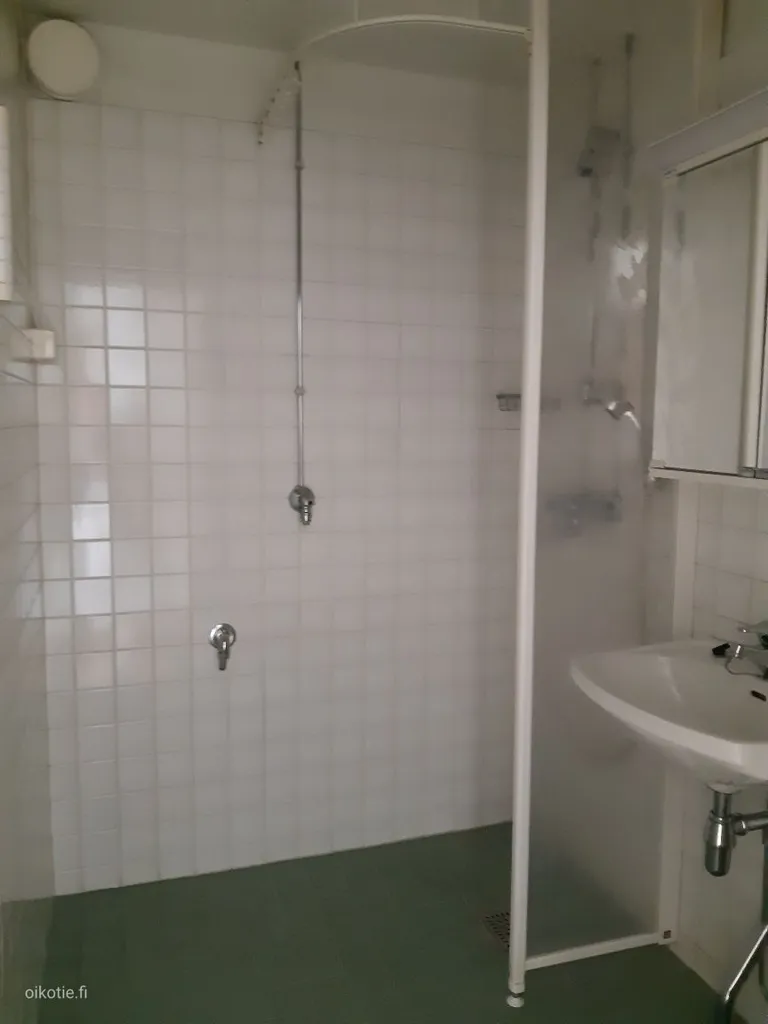Vannitoad - Compact Flat with Balcony in Vuosaari, Helsinki