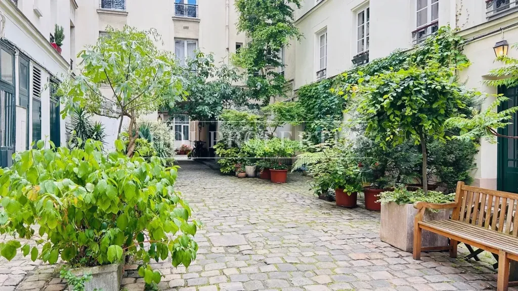 Jardin - Duplex avec Poutres Apparentes près du Bon Marché, Paris 6ème