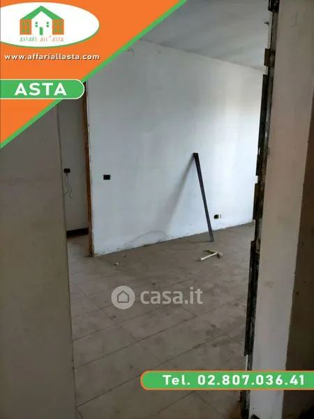 Ingresso - Three-Bedroom Apartment with Balcony in Palestro